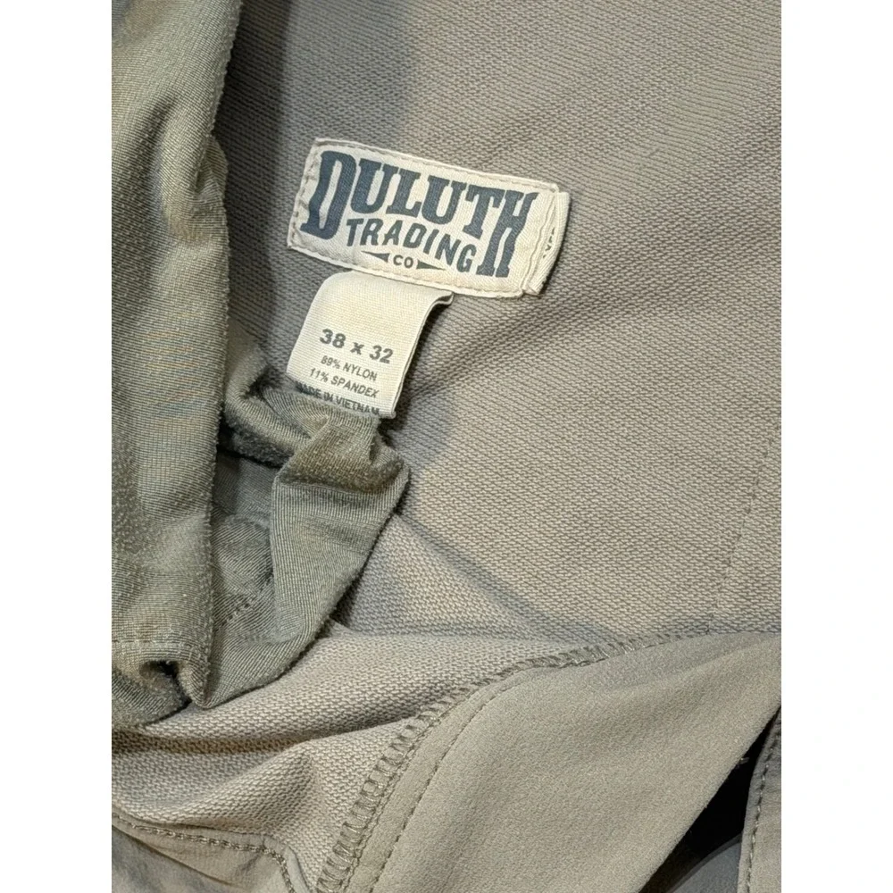 Duluth Trading Co Flexpedition Mens 38x32 Khaki Tan Stretch Cargo Hiking Pants